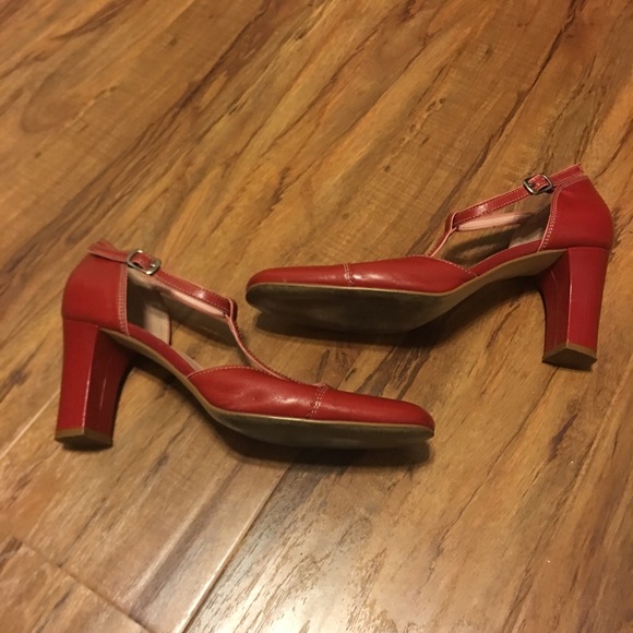 Gianni Bini T-strap heels - Picture 4 of 8